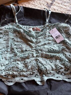 Crochet Lace Cami Top - Mint Green size large nwt